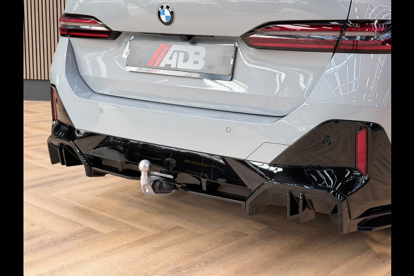 BMW 5 Serie Touring 520i M Sport Pro - Pano - HK - Trekhaak