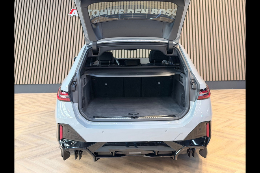 BMW 5 Serie Touring 520i M Sport Pro - Pano - HK - Trekhaak