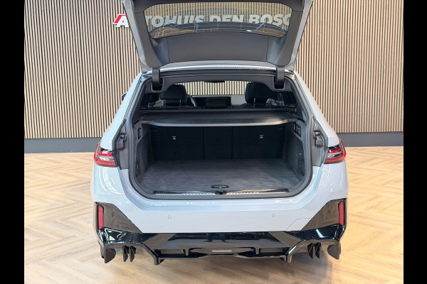 BMW 5 Serie Touring 520i M Sport Pro - Pano - HK - Trekhaak
