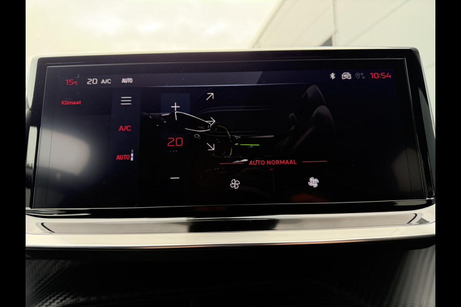 Peugeot 208 100pk GT (Camera - Keyless Entry - LED - Navigatie Automatische Airco - Draadloos laden - Apple Carplay - 3D Cockpit)