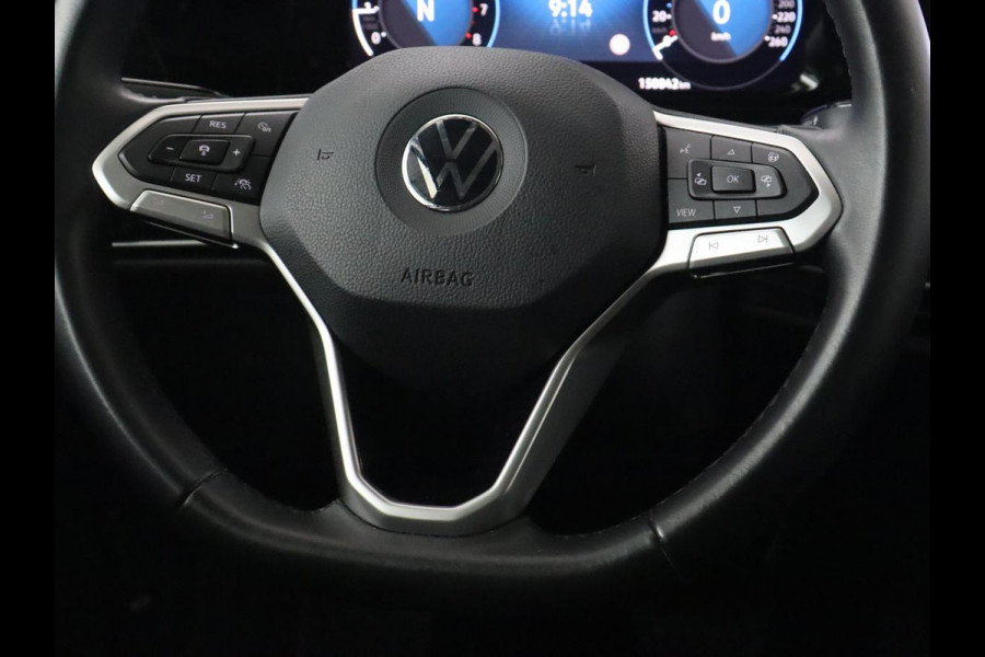 Volkswagen Golf 1.0 eTSI Life Business | Stoelverwarming | Massage | Carplay | Adaptive cruise | Sfeerverlichting | Navigatie | Park Assist | Getint glas | Full LED