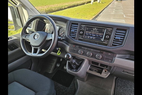 Volkswagen Crafter 35 2.0 TDI Bakwagen Laadklep Airco Zijdeur Spoiler Lat-om-Lat Betimmerd CruiseControl Carplay 140Pk Euro6!
