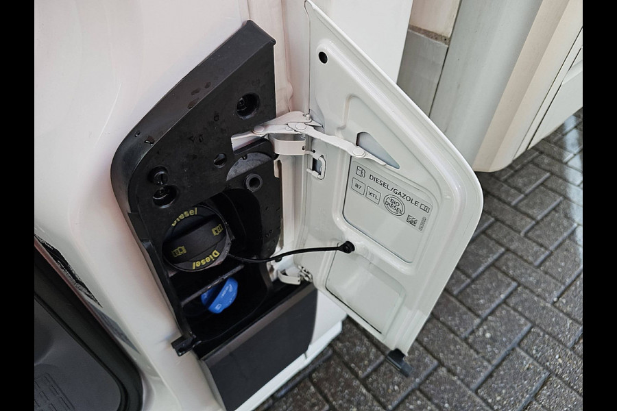 Volkswagen Crafter 35 2.0 TDI Bakwagen Laadklep Airco Zijdeur Spoiler Lat-om-Lat Betimmerd CruiseControl Carplay 140Pk Euro6!