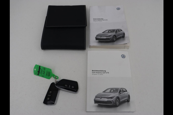 Volkswagen Golf 1.4 eHybrid GTE | SOH 92,6% | Stoelverwarming | Trekhaak | Carplay | Adaptive cruise | 18'' | Sportstoelen | Navigatie | Sfeerverlichting | Climate control | Parkeerhulp | PHEV | Plug In