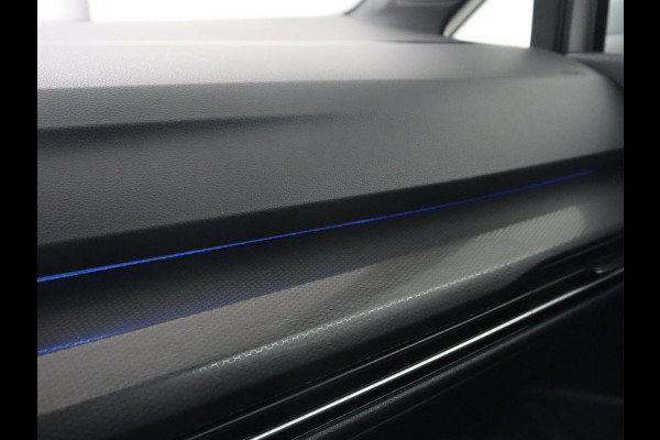 Volkswagen Golf 1.4 eHybrid GTE | SOH 92,6% | Stoelverwarming | Trekhaak | Carplay | Adaptive cruise | 18'' | Sportstoelen | Navigatie | Sfeerverlichting | Climate control | Parkeerhulp | PHEV | Plug In