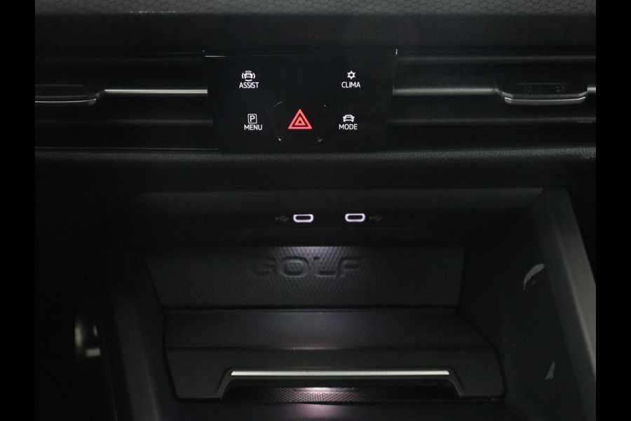 Volkswagen Golf 1.4 eHybrid GTE | SOH 92,6% | Stoelverwarming | Trekhaak | Carplay | Adaptive cruise | 18'' | Sportstoelen | Navigatie | Sfeerverlichting | Climate control | Parkeerhulp | PHEV | Plug In