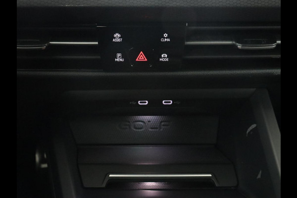 Volkswagen Golf 1.4 eHybrid GTE | SOH 92,6% | Stoelverwarming | Trekhaak | Carplay | Adaptive cruise | 18'' | Sportstoelen | Navigatie | Sfeerverlichting | Climate control | Parkeerhulp | PHEV | Plug In
