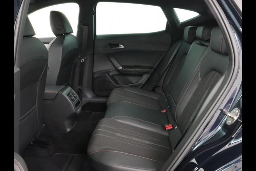 CUPRA Formentor 1.4 eHybrid | SOH 95% | Stoelverwarming | Carplay | Adaptive cruise | Sfeerverlichting | Navigatie | Keyless | Stuurverwarming | Full LED | PHEV | Plug In