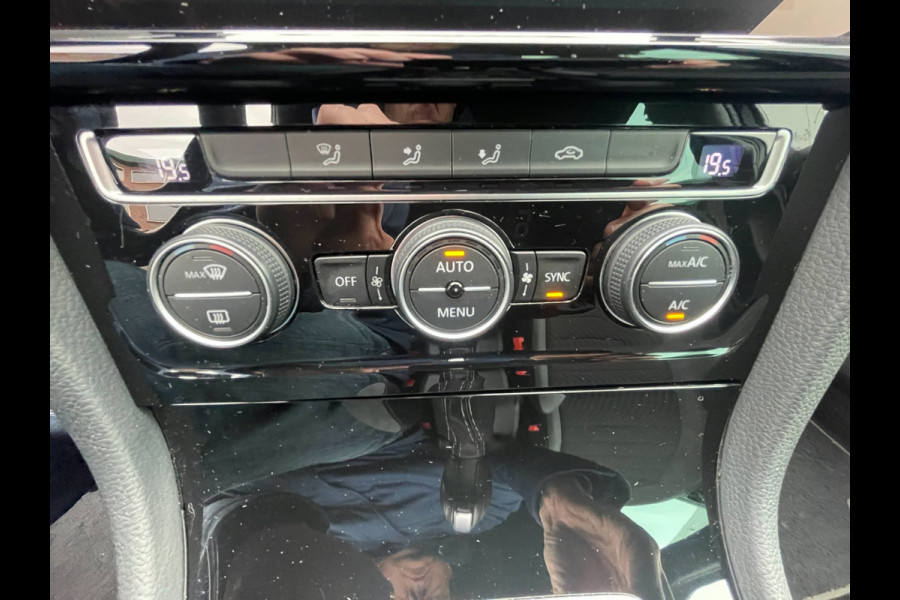 Volkswagen Golf 1.5 TSI R-line | R-line interieur en exterieur pakket | Digi cockpit