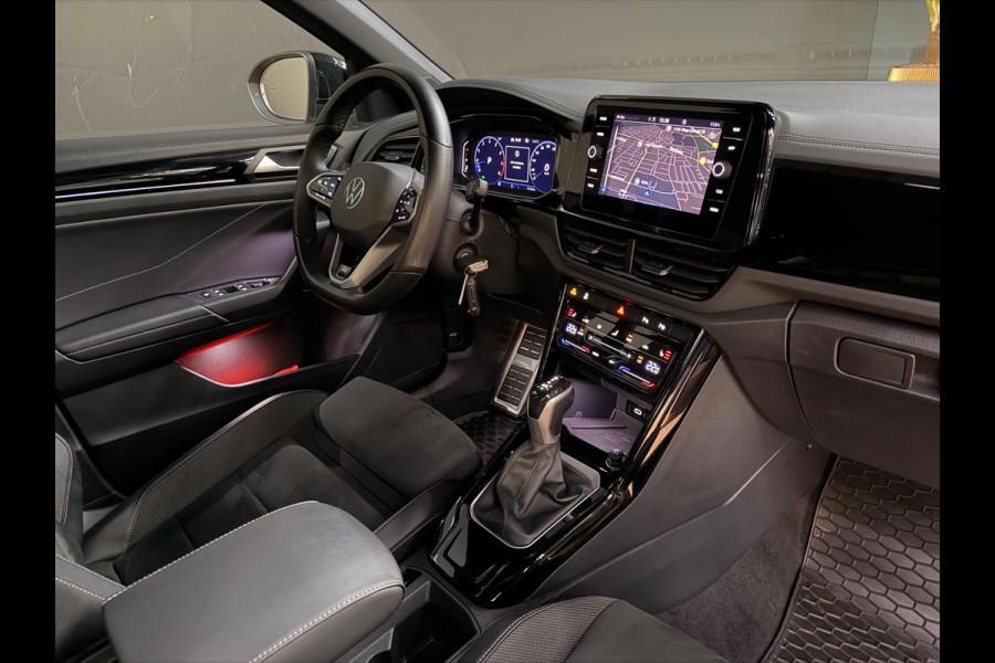 Volkswagen T-Roc 1.5 TSI R-Line - Pano - Trekhaak