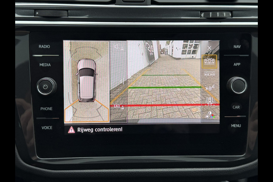 Volkswagen Tiguan 1.5 TSI ACT R-line Automaat Panorama Stoelverwarming 360 Camera+Pdc Clima Carplay Dab+ Digital Dash