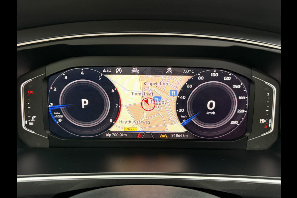 Volkswagen Tiguan 1.5 TSI ACT R-line Automaat Panorama Stoelverwarming 360 Camera+Pdc Clima Carplay Dab+ Digital Dash