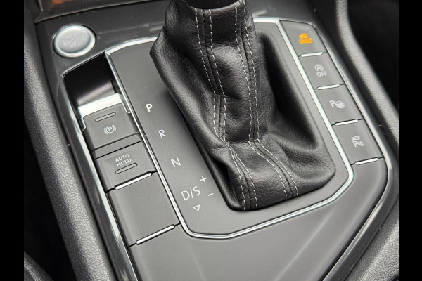 Volkswagen Tiguan 1.5 TSI ACT R-line Automaat Panorama Stoelverwarming 360 Camera+Pdc Clima Carplay Dab+ Digital Dash