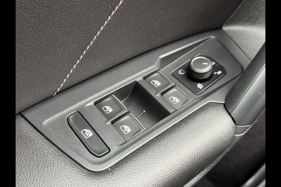 Volkswagen Tiguan 1.5 TSI ACT R-line Automaat Panorama Stoelverwarming 360 Camera+Pdc Clima Carplay Dab+ Digital Dash