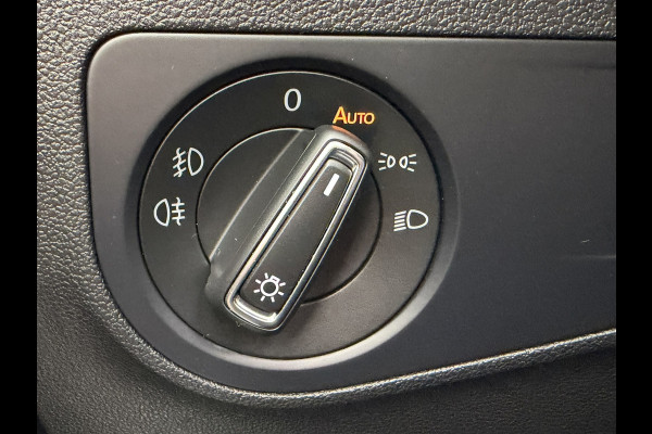 Volkswagen Tiguan 1.5 TSI ACT R-line Automaat Panorama Stoelverwarming 360 Camera+Pdc Clima Carplay Dab+ Digital Dash