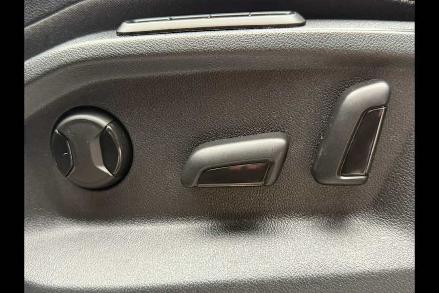 Volkswagen Tiguan 1.5 TSI ACT R-line Automaat Panorama Stoelverwarming 360 Camera+Pdc Clima Carplay Dab+ Digital Dash