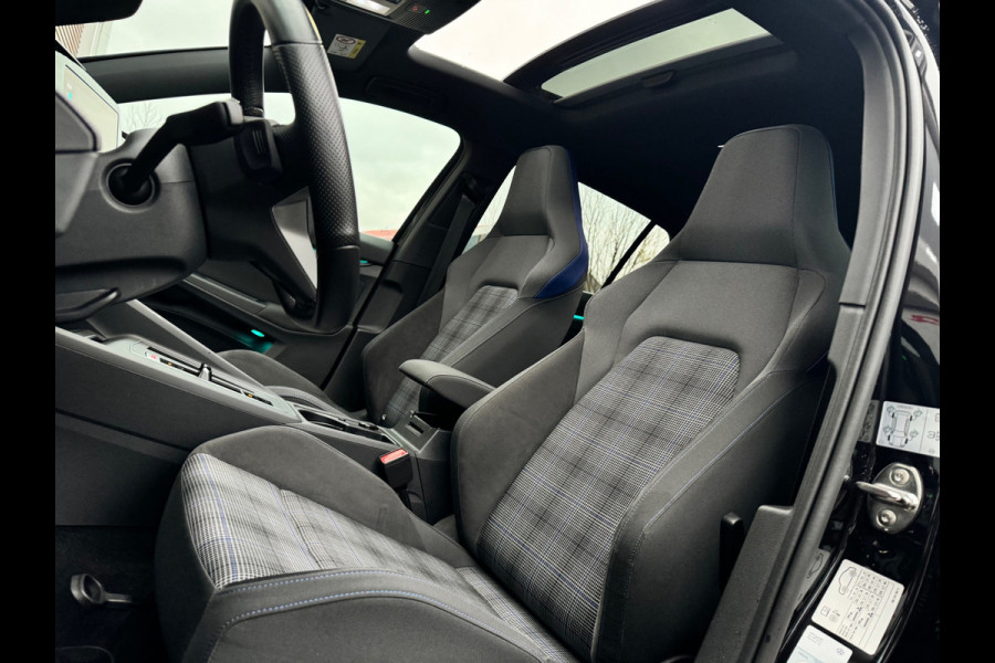 Volkswagen Golf 1.4 eHybrid GTE Pano/Matrix/Dodehoek