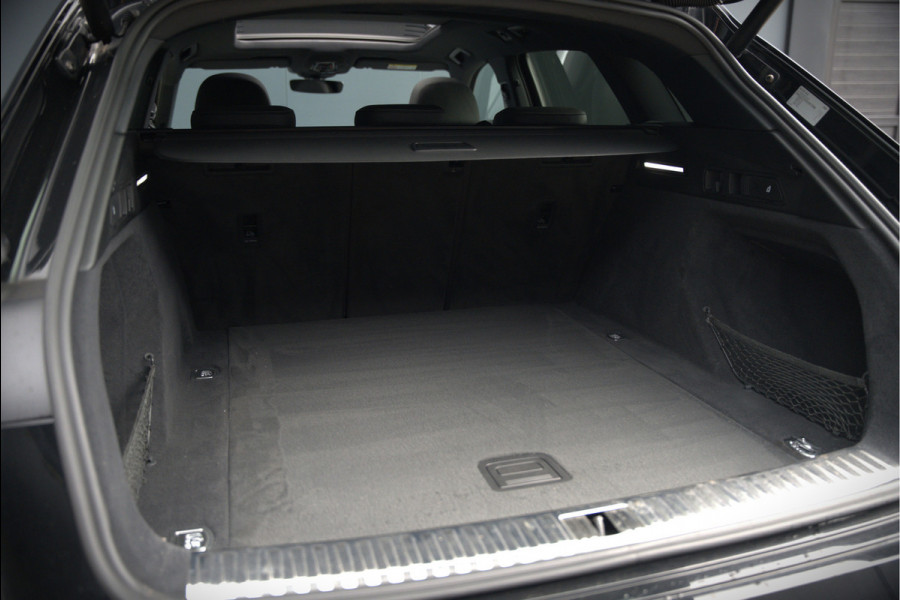 Audi e-tron e-tron 50 quattro Launch edition Black 71 kWh S-Line | Black Edition | Panoramadak | Memory Seat | Luchtvering | Adaptive Cruise Control | Keyless | Matrix LED | Stoelverwarming | NAP |