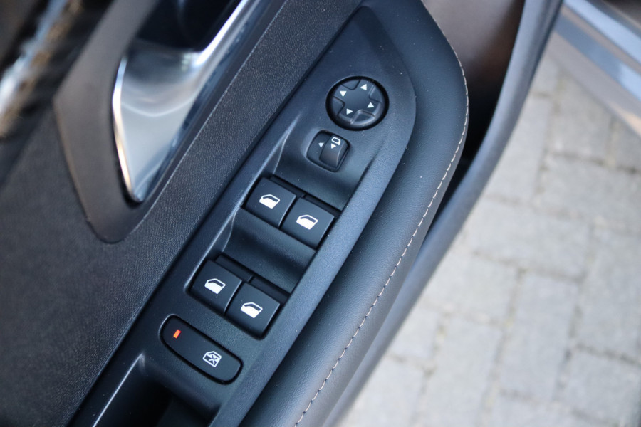 Peugeot 208 1.2 PureT. 100PK Allure Carplay-android/Parkeerhulp/Cruise-control