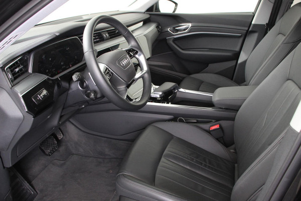 Audi e-tron 55 Quattro Advanced Tour Pack | LED Matrix | 20" Lichtmetalen Velgen | PDC VA | Camera | Leder | DAB+ | Digitale cockpit