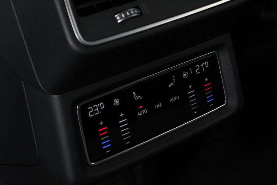 Audi e-tron 55 Quattro Advanced Tour Pack | LED Matrix | 20" Lichtmetalen Velgen | PDC VA | Camera | Leder | DAB+ | Digitale cockpit