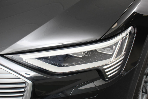 Audi e-tron 55 Quattro Advanced Tour Pack | LED Matrix | 20" Lichtmetalen Velgen | PDC VA | Camera | Leder | DAB+ | Digitale cockpit
