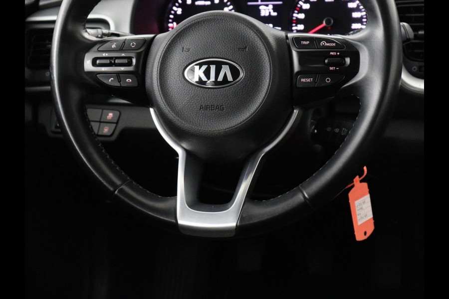 Kia Stonic 1.2 MPi ComfortPlusLine Navigator | Trekhaak | Carplay | Camera | Navigatie | Cruise control | Airco | Bluetooth | DAB | Parkeerhulp