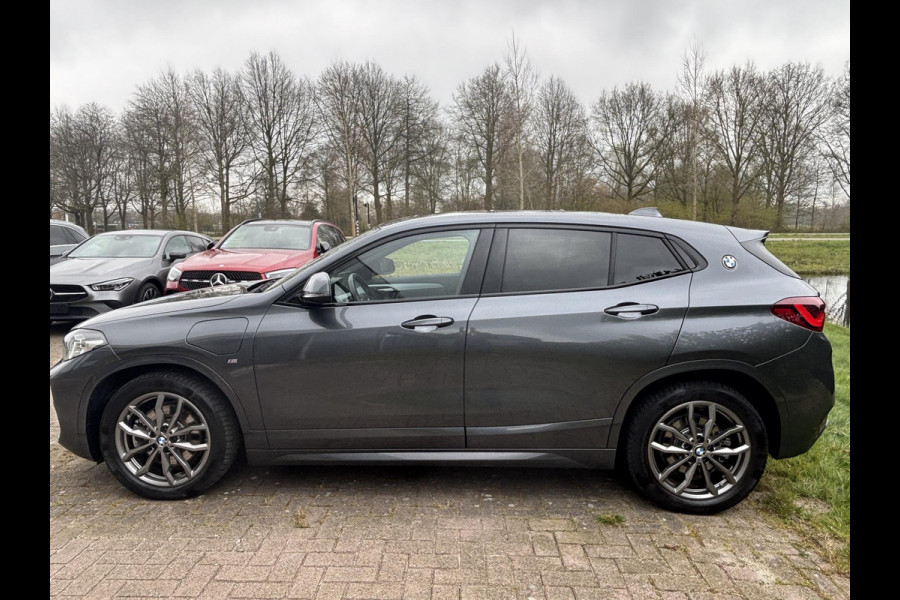 BMW X2 xDrive25e M Sport | 220pk |  Panoramadak | M pakket |  Achteruitrijcamera | Leder | Sportstoelen | Head Up Display