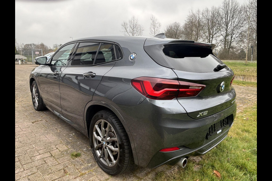 BMW X2 xDrive25e M Sport | 220pk |  Panoramadak | M pakket |  Achteruitrijcamera | Leder | Sportstoelen | Head Up Display