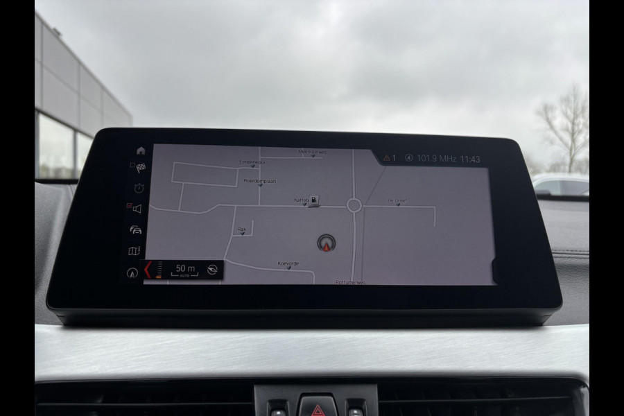 BMW X2 xDrive25e M Sport | 220pk |  Panoramadak | M pakket |  Achteruitrijcamera | Leder | Sportstoelen | Head Up Display