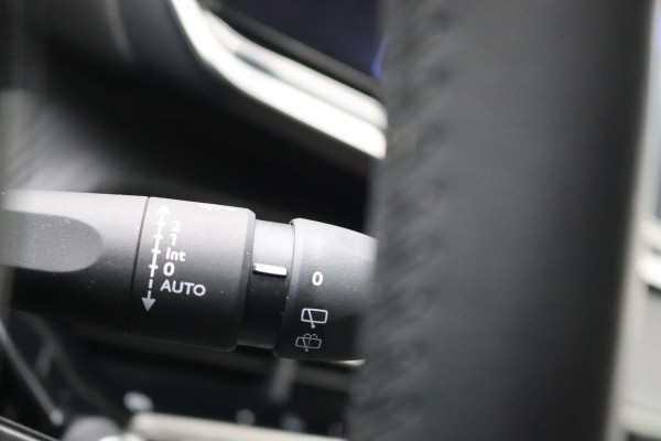 Peugeot 208 1.2 PureT. 100PK Allure Carplay-android/Parkeerhulp/Cruise-control