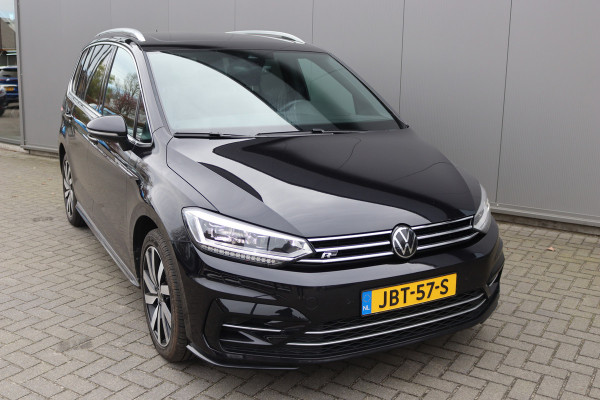 Volkswagen Touran 1.5 TSI 150PK Automaat R-Line 7pers./Pano-dak/Navigatie/Camera/Elektr.-klep/Stoelverwarming