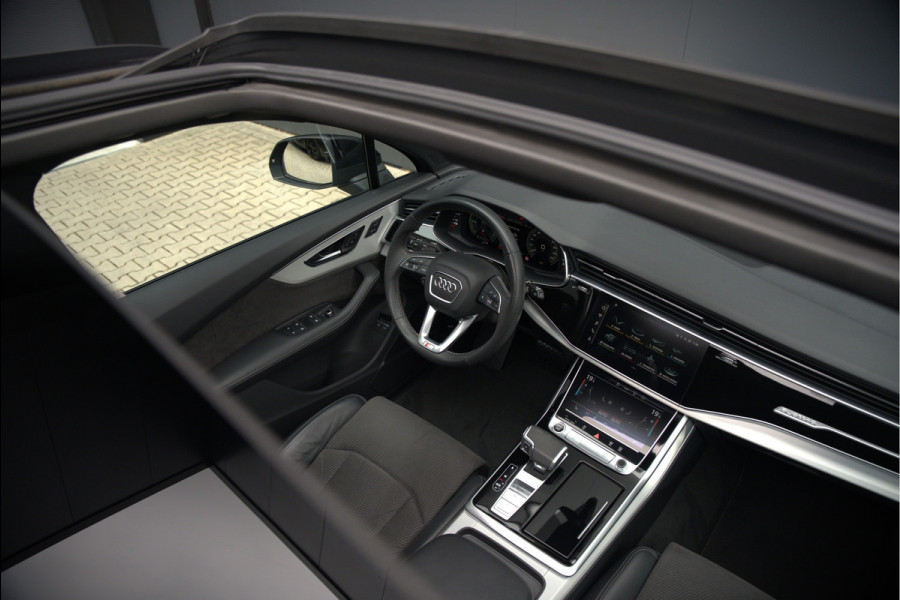 Audi Q7 55 TFSI e quattro Pro Line S S-Line | Bang & Olufsen | Panoramadak | Stoelverwarming | Stuurverwarming | Luchtvering | Head-Up Display | Memory Seats | Matrix LED | Apple Carplay | Adaptrive Cruise Control | Ambiance Verlichtin