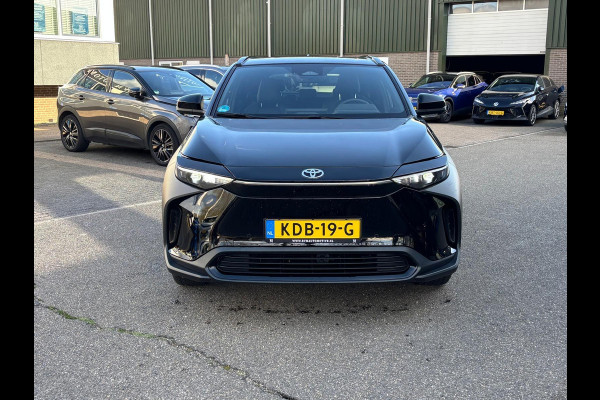 Toyota Bz4x Dynamic 71 kWh VAN: 35.900,- VOOR: 32877,- UW LENTEVOORDEEL: 3.023,- | ABSOLUTE TOPSTAAT | RIJKLAAR INCL. 10 JAAR TOYOTA GARANTIE