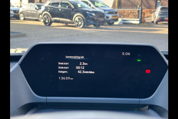 Toyota Bz4x Dynamic 71 kWh VAN: 35.900,- VOOR: 32877,- UW LENTEVOORDEEL: 3.023,- | ABSOLUTE TOPSTAAT | RIJKLAAR INCL. 10 JAAR TOYOTA GARANTIE