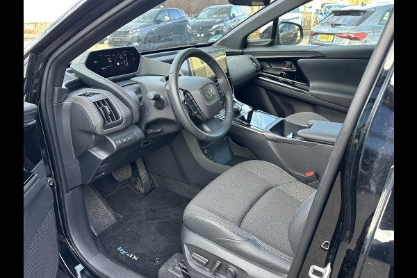Toyota Bz4x Dynamic 71 kWh VAN: 35.900,- VOOR: 32877,- UW LENTEVOORDEEL: 3.023,- | ABSOLUTE TOPSTAAT | RIJKLAAR INCL. 10 JAAR TOYOTA GARANTIE