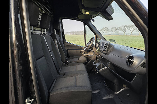 Mercedes-Benz Sprinter 317 L3H2 Automaat Mbux Navi Camera Cruise 170Pk 3-Zits!