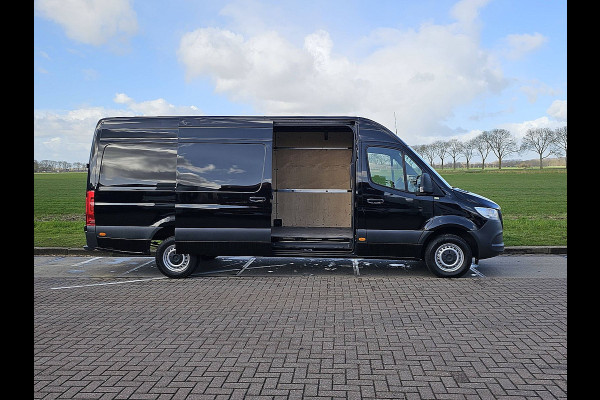 Mercedes-Benz Sprinter 317 L3H2 Automaat Mbux Navi Camera Cruise 170Pk 3-Zits!