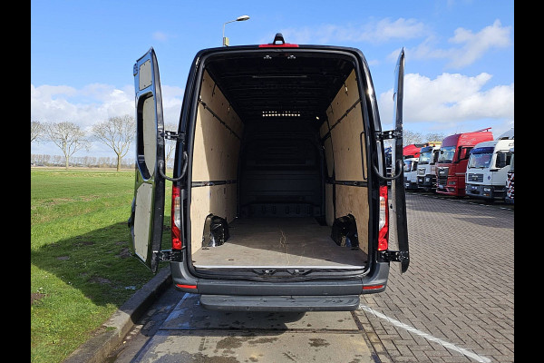 Mercedes-Benz Sprinter 317 L3H2 Automaat Mbux Navi Camera Cruise 170Pk 3-Zits!