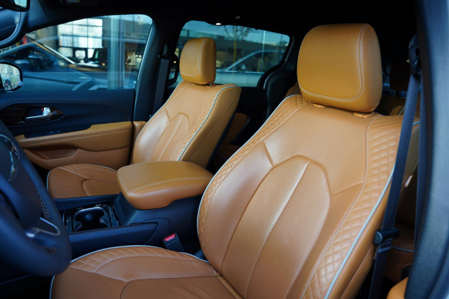 Chrysler Pacifica 3.6 V6 Hybrid / 7 Persoons / Multimedia