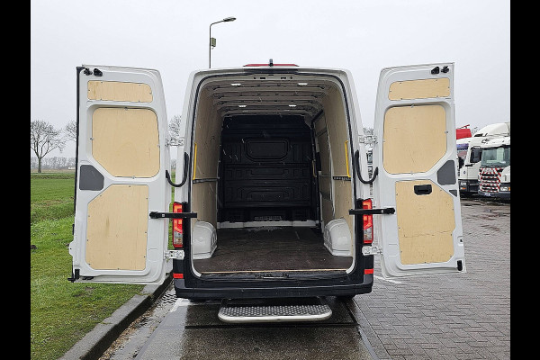 Volkswagen Crafter 35 2.0 TDI L3H3 Airco Camera Carplay Euro6 3 Zits 140 PK!