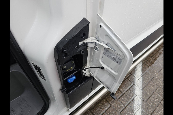 Volkswagen Crafter 35 2.0 TDI L3H3 Airco Camera Carplay Euro6 3 Zits 140 PK!