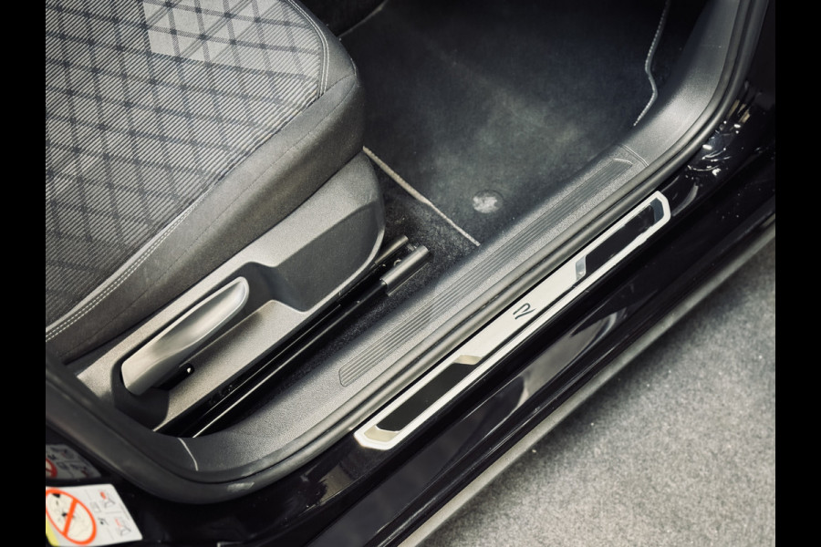 Volkswagen Polo 1.0 TSI R-Line Aut. | IQ | Camera | Virt.Cockpit Pro