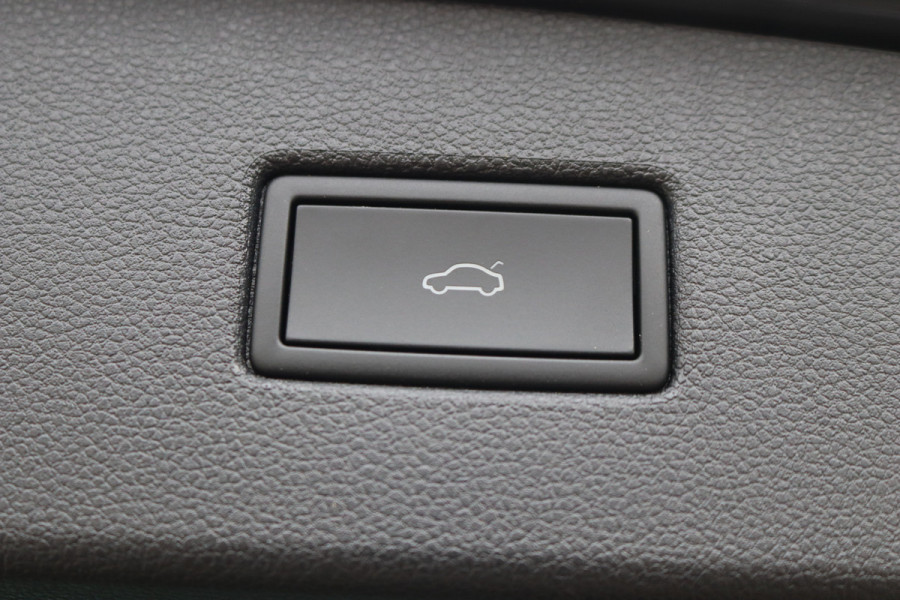 Volkswagen Tiguan 1.4 TSI eHybrid PHEV Elegance Trekhaak/Open-dak/Matrix-LED/Camera/Stoelverwarming