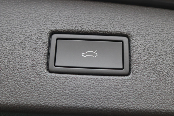 Volkswagen Tiguan 1.4 TSI eHybrid PHEV Elegance Trekhaak/Open-dak/Matrix-LED/Camera/Stoelverwarming