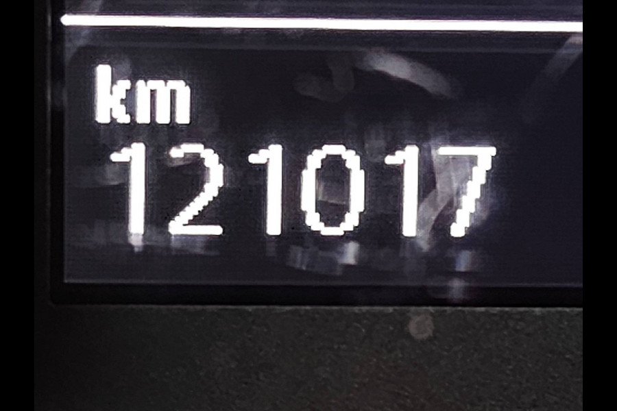 Volkswagen Crafter 35 2.0 TDI L3H3 140Pk Aut Trekhaak Camera CarPlay Leer Euro6!