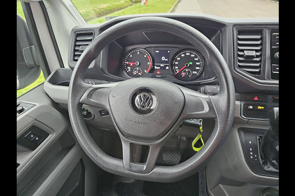 Volkswagen Crafter 35 2.0 TDI L3H3 140Pk Aut Trekhaak Camera CarPlay Leer Euro6!