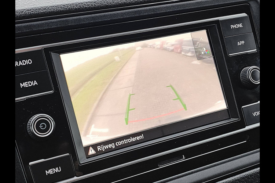 Volkswagen Crafter 35 2.0 TDI L3H3 140Pk Aut Trekhaak Camera CarPlay Leer Euro6!