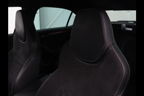 Škoda Superb 1.4 TSI iV Sportline | 360 Camera | Adaptive cruise | Trekhaak | Achterbankverwarming | Canton Sound | Matrix LED | Alcantara | Stoelverwarming | Carplay | Navigatie | PHEV | Plug In