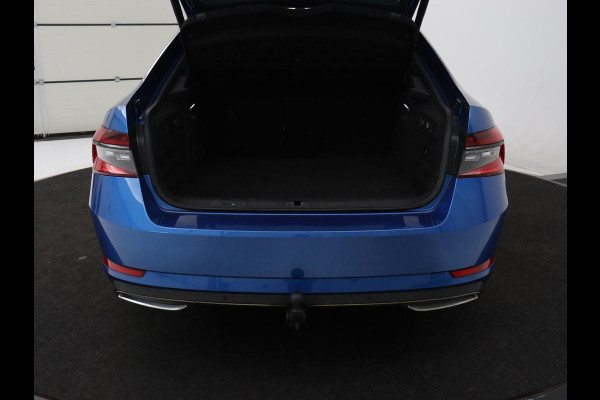 Škoda Superb 1.4 TSI iV Sportline | 360 Camera | Adaptive cruise | Trekhaak | Achterbankverwarming | Canton Sound | Matrix LED | Alcantara | Stoelverwarming | Carplay | Navigatie | PHEV | Plug In